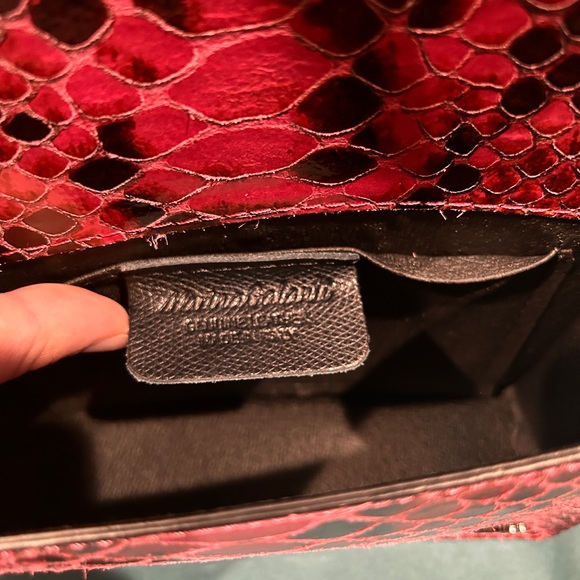 MARTINA GALANTI Fuschia Made In Italy Leather Crossbody - Picture 6 of 6